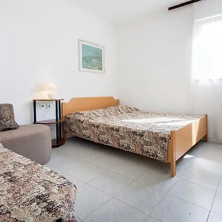 Pjescana Uvala 14564b شقة *